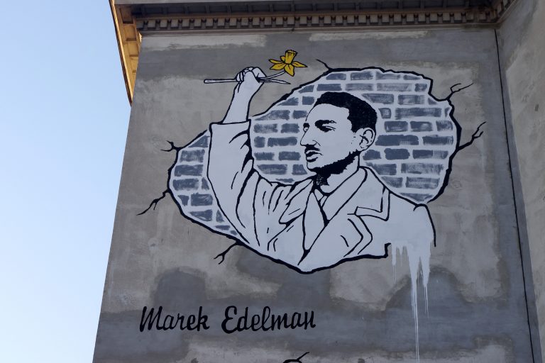 Marek_Edelman_(Mural,_ul._Nowolipki_9_w_Warszawie)_4
